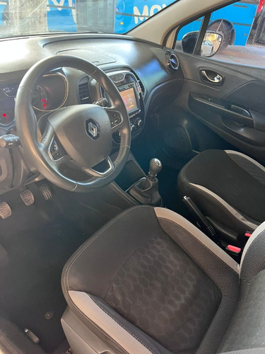 Imagen 11 de 14 de Renault Captur Zen