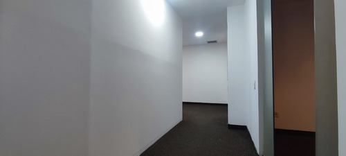 Oficina En Alquiler Torre La California, La California Sur, Macaracuay, Caracas Mo10