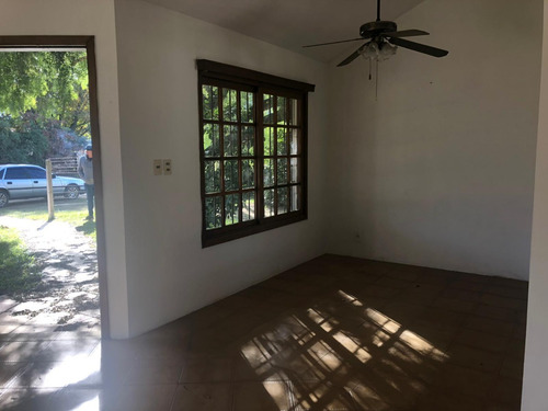 Imagen 5 de 30 de En Muy Buen Punto, Casa En Esquina