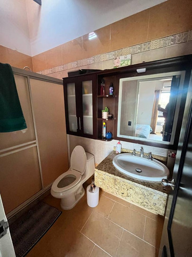 En Venta Town House Mañongo Res. Las Trinitarias (lp)