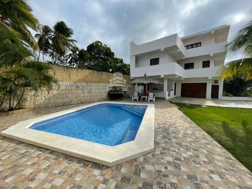 Imagen 2 de 25 de Posada Cocorelax En Venta En Playa Norte, Chichiriviche.