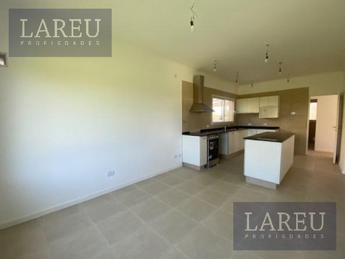 Imagen 5 de 26 de Casa En Venta - Barrio El Canton