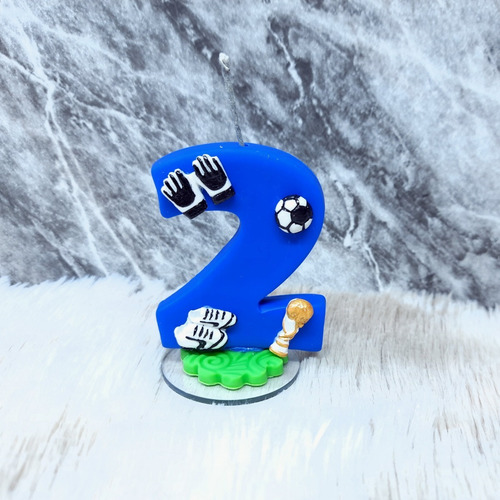 Imagem 1 de 3 de Vela Em Biscuit Futebol, Personalizada Vela Topo De Bolo