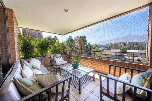 Imagen 2 de 16 de Elegante Departamento En Venta De 4 Dorm. En Las Condes