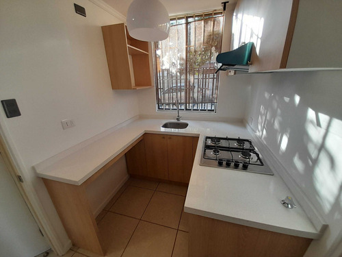 Impecable, 2 Pisos, 3 Dormitorios, 2 Baños (90267)
