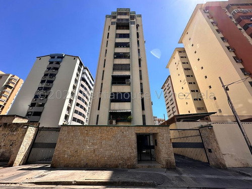 Moderno Apartamento En Venta Impecable Estado Zona Norte Calicanto Pozo Propio Agua Estef 24-15297