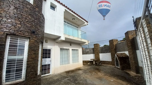 Town House En Agua De Vaca, Urbanización Vista Mar, Isla De Margarita, Estado Nueva Esparta