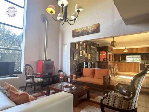 Casa Pingueral, Hormigón Armado. 5 D, 3 Baños.