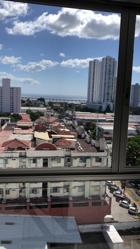 Imagen 6 de 11 de Alquilo Apartamento Semi Amoblado. Parque Lefevre. $750