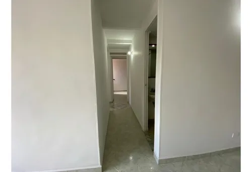 Apartamento En Venta Los Colores, Medellín