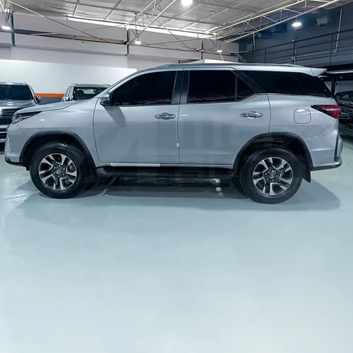 Toyota Fortuner Sw4 2025