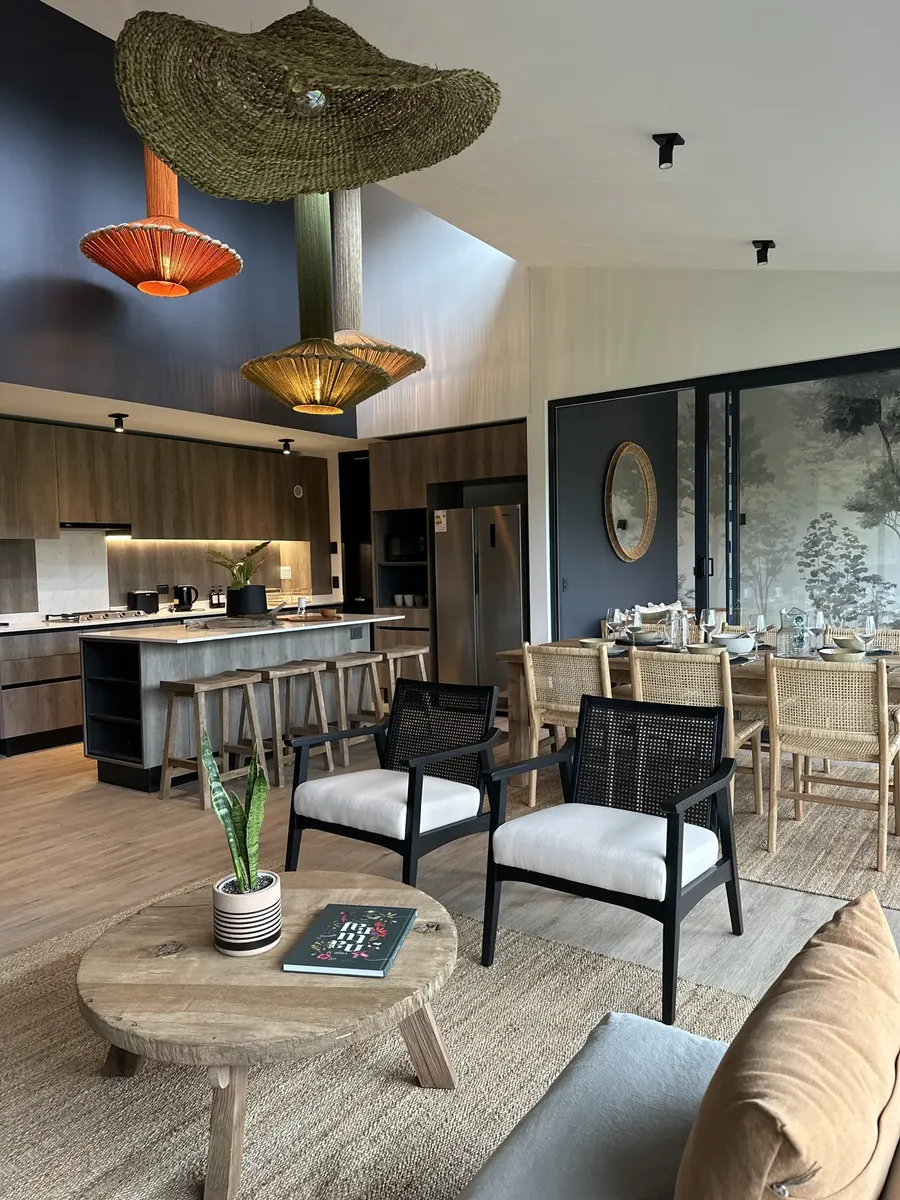 Imagen 4 de 18 de Casa En Arriendo Amoblada | 4d+5b | Fruillar Bajo