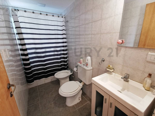 Imagen 9 de 13 de Departamento En Venta De 2 Dormitorios En La Plata