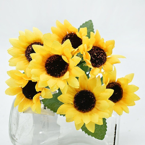 Imagen 2 de 3 de Ramo De Girasoles Chico