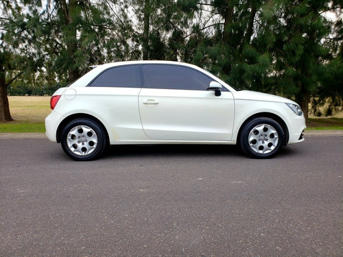 Audi A1 2012 1.2 Attraction Tfsi 86cv