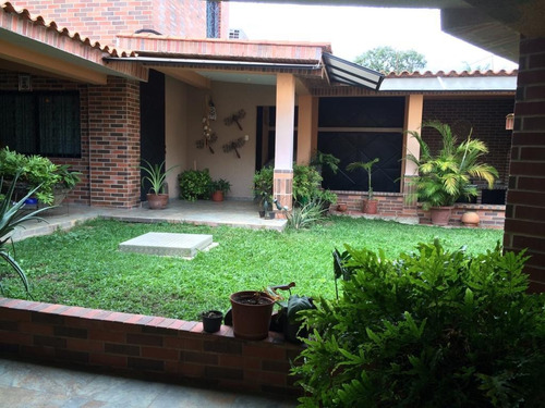 Imagen 7 de 9 de Negociablee Espectacular Casa En Altos Del Bosque Valencia