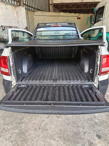 Volkswagen Saveiro 1.6 Robust Cab. Simples Total Flex 2p