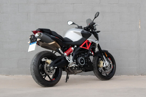 Aprilia Shiver 900