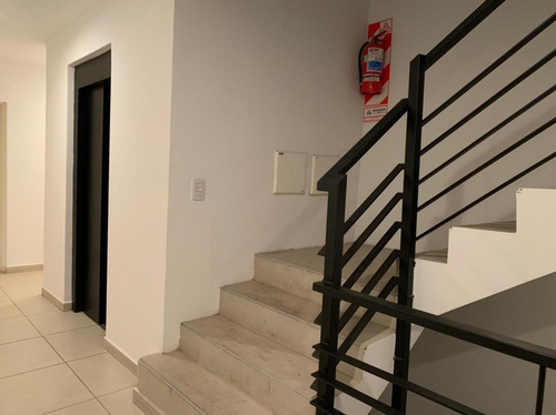 Imagen 2 de 14 de 2 Ambientes Con Piscina