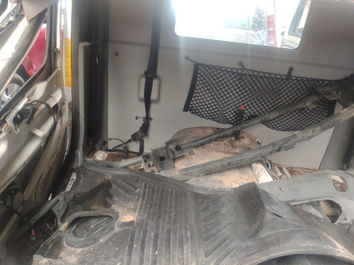 Imagen 6 de 6 de Cabina Mercedes Benz Accelo 815 915 1016 A Reparar