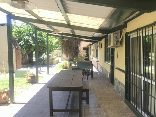 Imagen 6 de 14 de Venta Casa Quinta Sobre 1.068 M2 - Francisco Alvarez