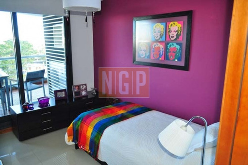 Servicio De Mucamas, Piscina, Parrilleros, Gimnasio, Sala De Adultos, Sala De Juegos, Sector De Internet, Laundry, Recepción Las 24 Hs.-ref:8498