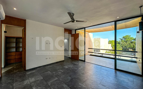 Casa En Venta En Mérida En Privada Soluna, Temozón Norte