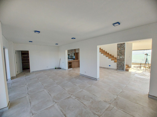 Casa En Venta En Barrio Privado Las Cortaderas 2