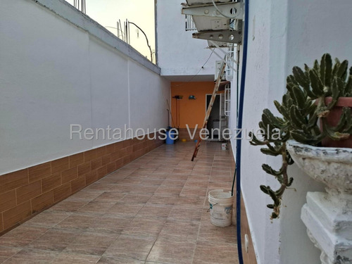 Casa De Dos Plantas En Venta En Via El Ujano Barquisimeto Lara Rc