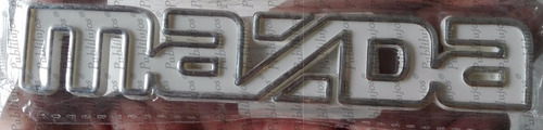 Imagen 1 de 3 de Emblema Mazda 626 Persiana Palabra Mazda Blanco Envio Gratis