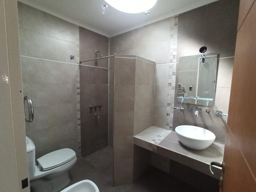 Imagen 13 de 20 de 7 E/ 163 Y 164, Berisso - Casa En Ph En Venta