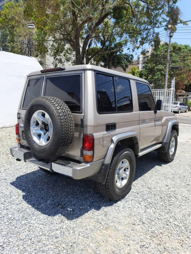 Imagen 7 de 11 de Toyota Macho Sincrónico
