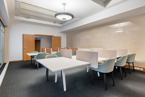 Renta De Espacio De Coworking En Regus Plaza Leibnitz