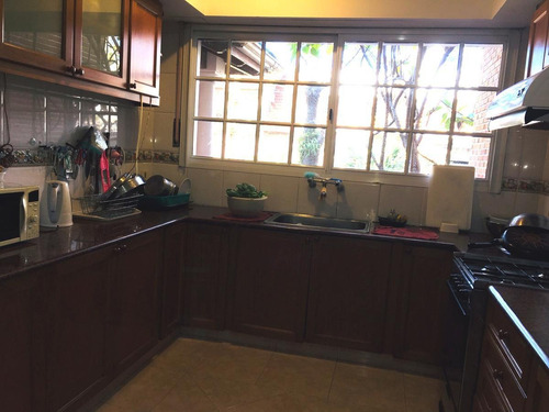Imagen 9 de 12 de Casa - Martínez Con Posibilidad De Subdividir En 2 Lotes.
