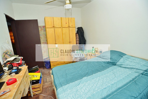 Casa En Venta En La Unión 2 Dormitorios Con Patio Al Frente Y Fondo Con Cochera Propiedad Horizontal