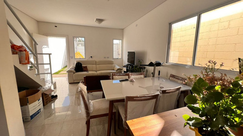 Casa Com 2 Dormitórios À Venda, 96 M² Por R$ 570.000,00 - Jaguari - Santana De Parnaíba/sp