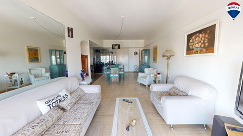 Venta 4 Amb Piso Alto Con Cochera En Colegiales