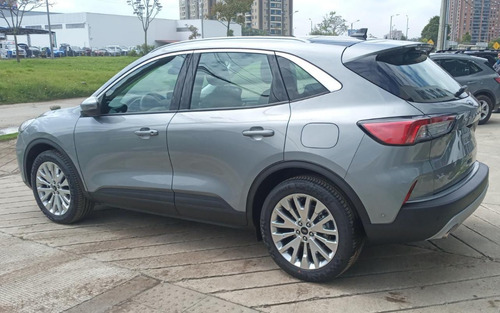 Imagen 3 de 25 de Ford Escape Titanium 4x4 Ecoboost 2023 Casatoro 170 M.b