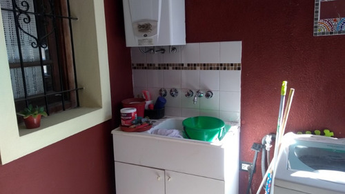 Venta De Pintoresca Casa En Ph Al Frente