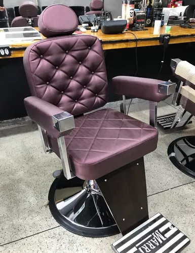 Cadeira Barbeiro Marri Dubai Barber Pé Cromado Frete Grátis