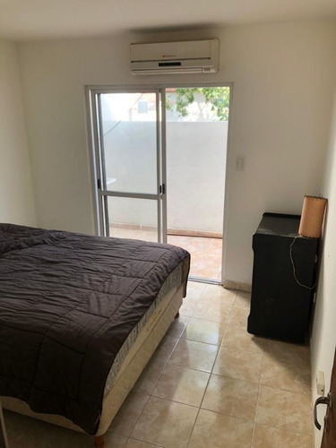 Imagen 11 de 16 de Departamento De 2 Amb - 1° Piso Contrafte - Con Balcon