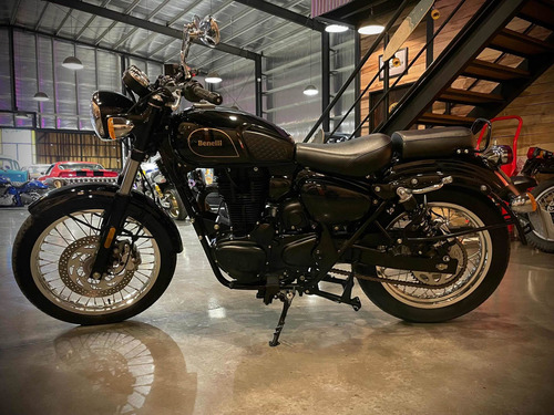 Imagen 10 de 15 de Benelli Imperiale 400