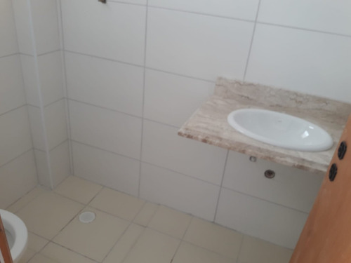 Imagem 10 de 14 de Apartamento 2 Dormitórios Frente Mar Entrada 156 Mil Real Amf25