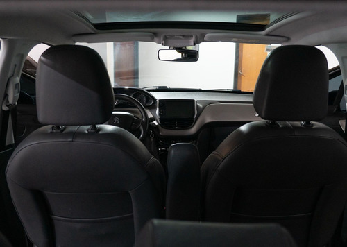 Peugeot 208 1.6 Feline