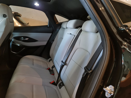 Jaguar E-Pace 2.0 16V P250 FLEX R-DYNAMIC SE AWD AUTOMÁTICO