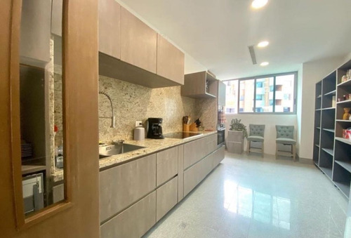 Imagen 3 de 9 de Vendo Apto 163m2 2h/3b/3p La Castellana 7053