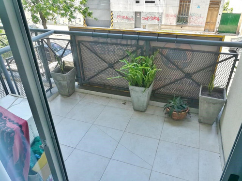 Departamento 2 Ambientes, Morón Centro, Balcón Terraza, Vista Abierta, Muy Luminoso, Apto Crédito, Apto Profesional, Sum, Laundry, Aire Acondicionado
