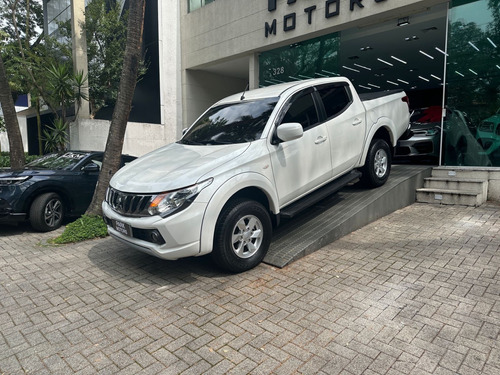 Mitsubishi L200 TRITON 2.4 16V TURBO DIESEL SPORT GLS CD 4P 4X4 AUTOMÁTICO