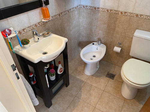 Imagen 14 de 23 de Venta Depto 2 Ambientes Ramos Mejia Impecable. Hermosa Casa. Impecable. Excelente. Entorno Ideal Para Tu Familia. Por Precio Y Calidad Nada Igual. Inmobiliaria Profesionalidad Y Seguridad