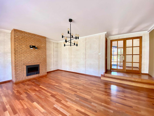 Impecable Casa En Santuario Del Valle